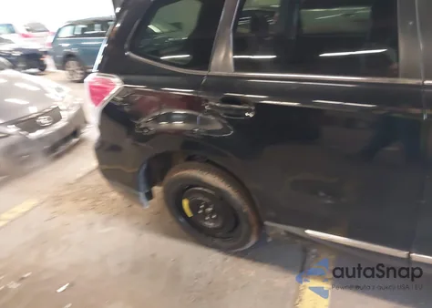 2017 Subaru Forester 2.5I Touring z USA, uszkodzony, nr VIN JF2SJAWC8HH470269